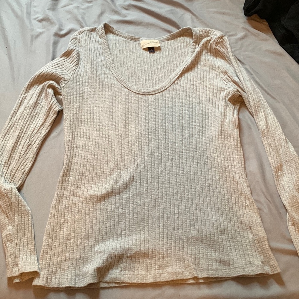 Universal thread gray long sleeve